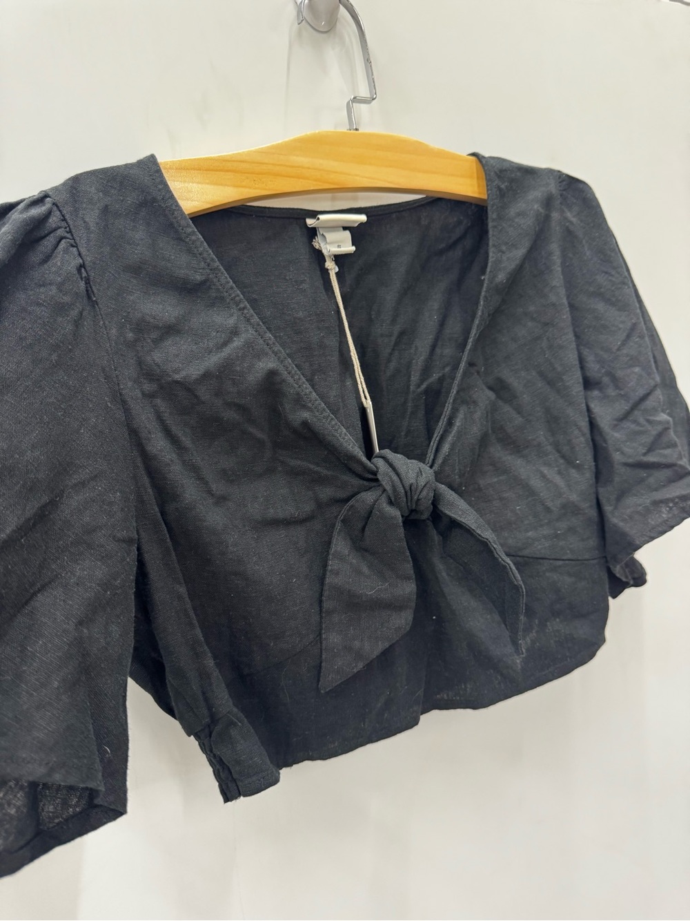 NWT a new day Black Tie-Front Flutter Sleeve Linen Blend Crop Top Size Small